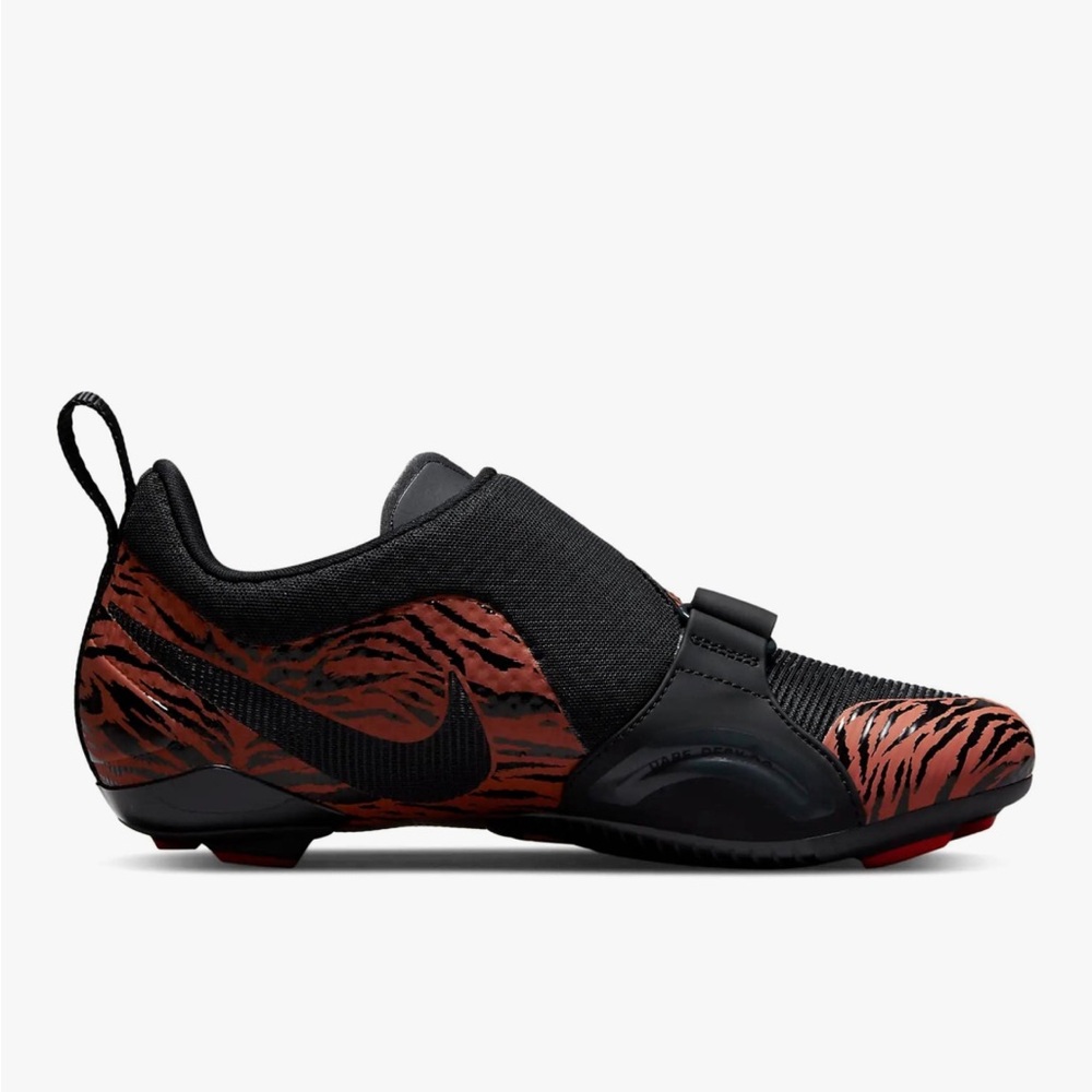 Nike Women's Black and Orange Cycle Shoes - Picture 4 of 5